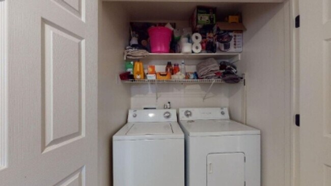 Foto del edificio - 576 W 1045 N