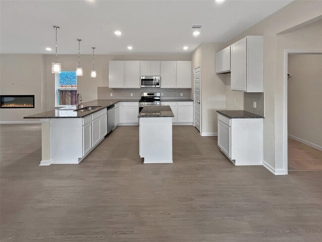 Foto del edificio - 4311 Wind Swell Ln