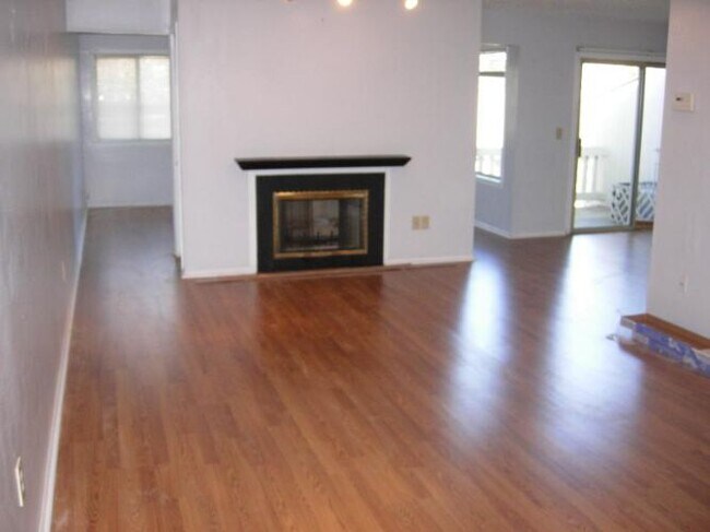 Building Photo - 52 Kayser Ln