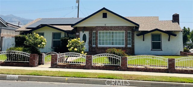 Primary Photo - 136 Sandalwood Pl