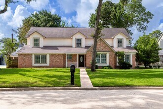 Building Photo - 14115 River Forest Dr