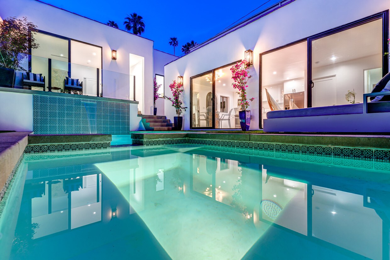 7728 Hampton Ave, West Hollywood, CA 90046 House Rental in West