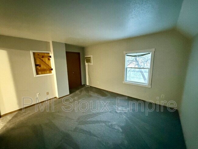 Foto del edificio - 609 S Spring Ave