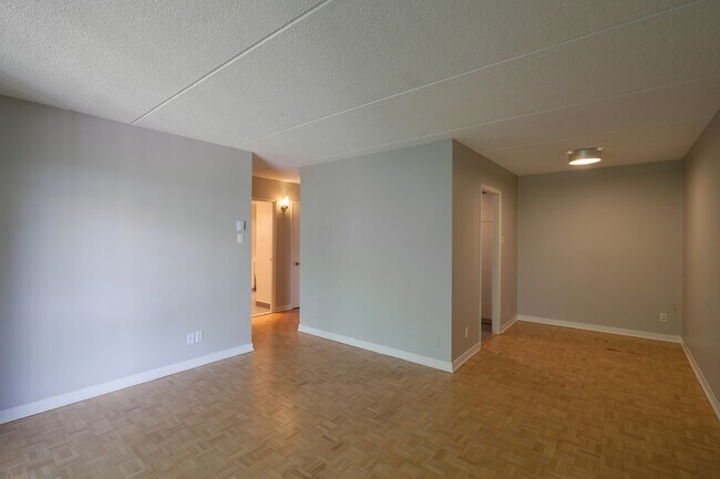 Building Photo - 1550 Avenue Filion