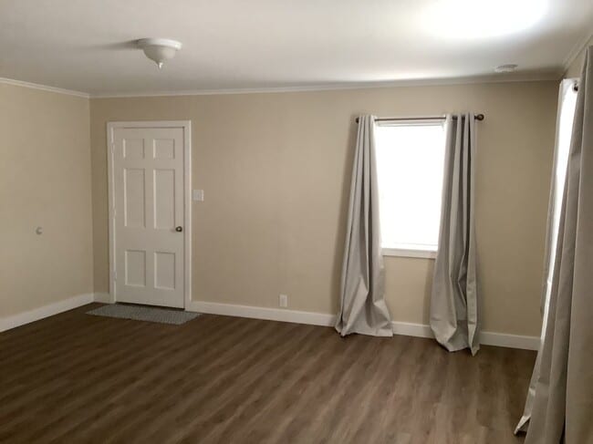 Building Photo - 853 O Neil Dr