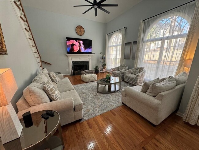 Building Photo - 525 Lake Medlock Dr