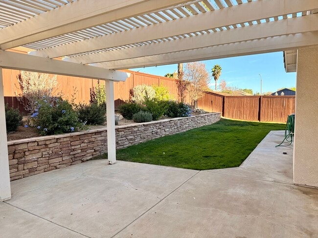 Foto del edificio - 4 Bed Single Story Home for rent in Wildomar