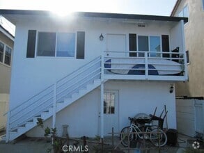 Building Photo - 416 Narcissus Ave