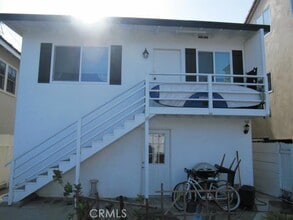 Building Photo - 416 Narcissus Ave