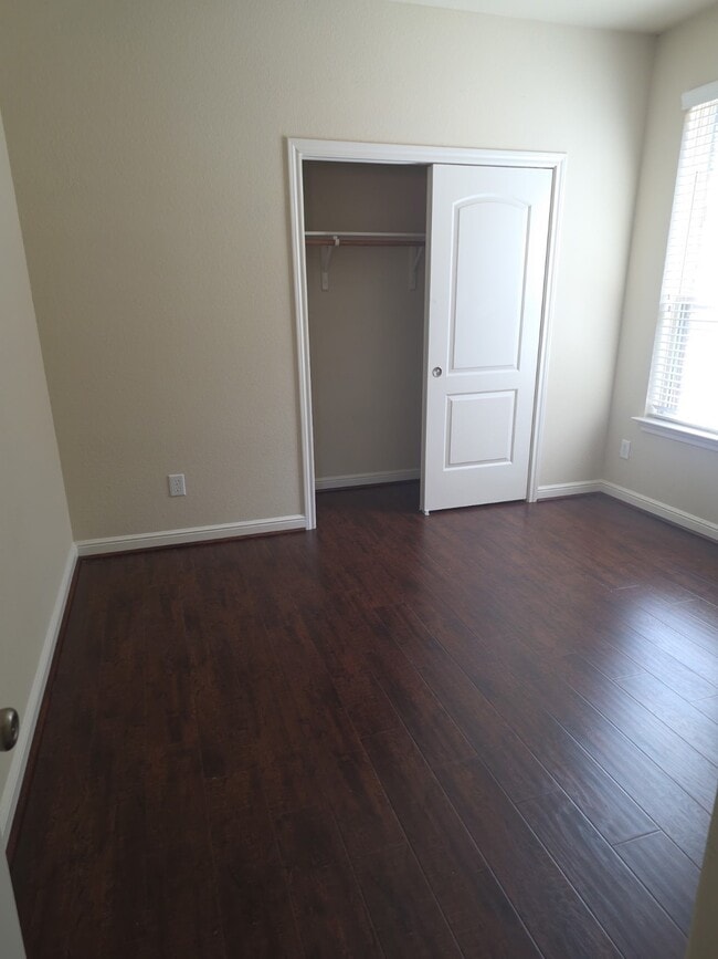 Building Photo - 15127 Calvano Dr