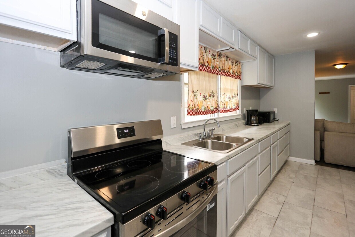 Foto del edificio - 224 Chappell Rd NW