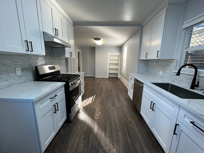 Building Photo - 523 Santa Clara Ave
