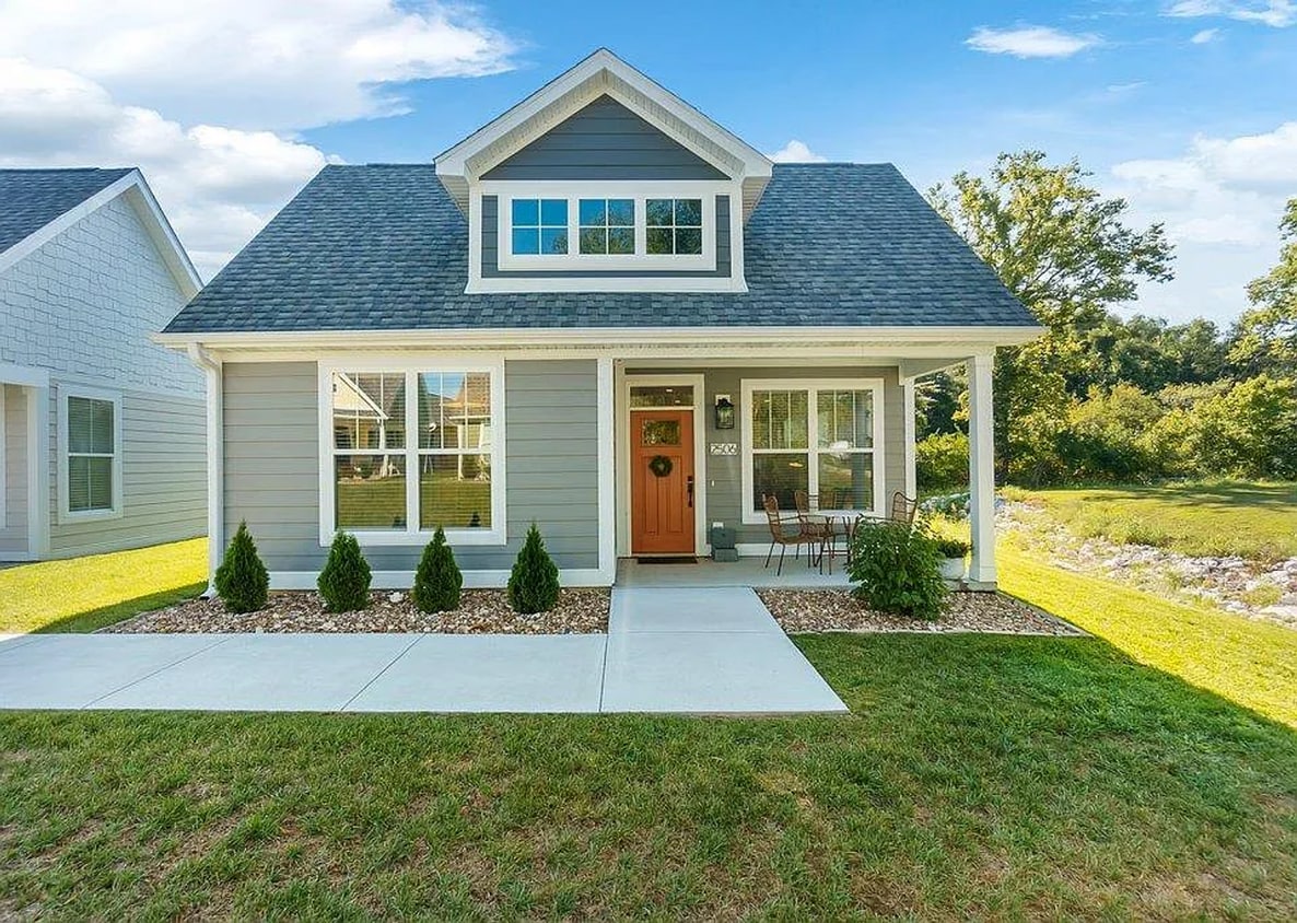Primary Photo - Beautiful House at Walden Park- Cape Girar...