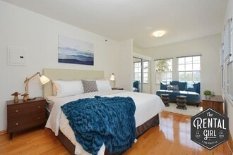 Building Photo - 26 Breeze Ave