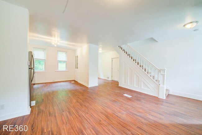 Foto del edificio - 2 br, 1 bath House - 36 Penelope Mt Washin...