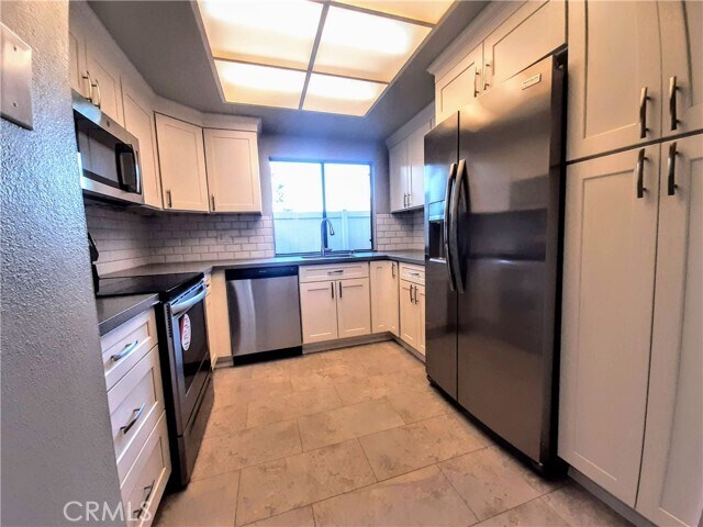 Building Photo - 13610 La Jolla Cir