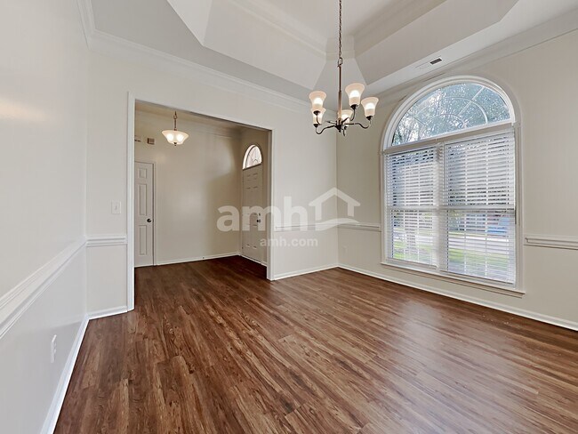 Foto del edificio - 1140 Boxelder Ln