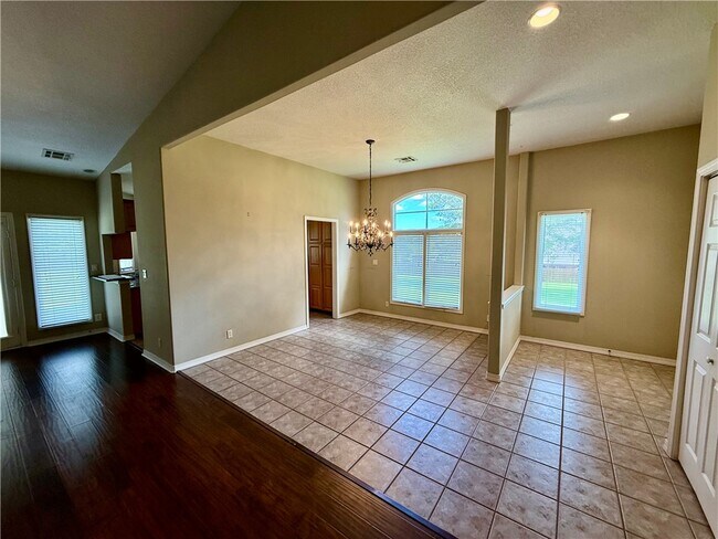 Foto del edificio - 4214 N Meadow View Dr