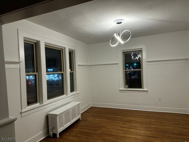 Building Photo - 186 Main Ave