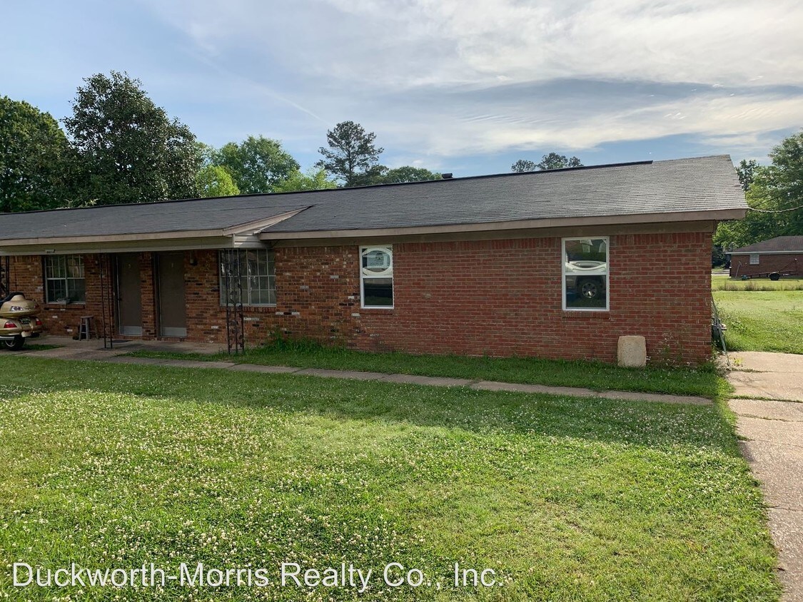 Primary Photo - 4011 68th Ave