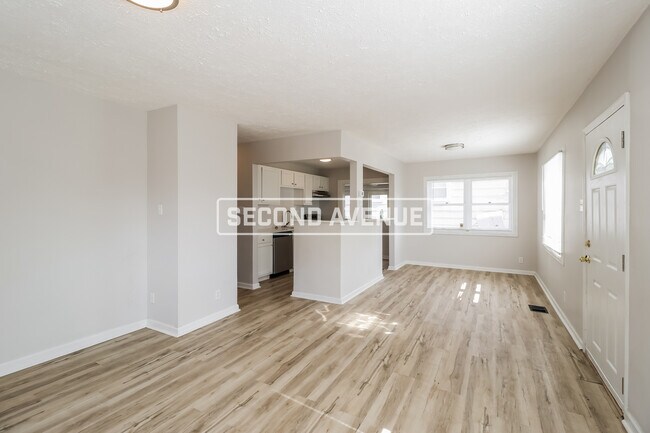 Foto del edificio - 6645 Newbridge DR