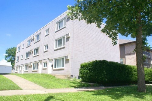 Primary Photo - 408 E Stoughton St