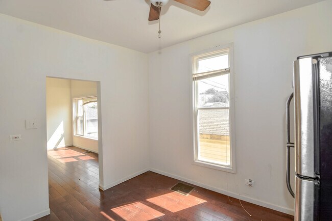 Foto del edificio - 3426 W McLean Ave