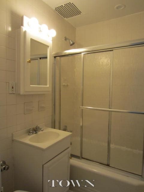 Building Photo - 227 E 83rd St