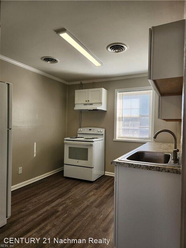 2 br, 1 bath House 4399 Apt. 2A Portsmo... House Rental in