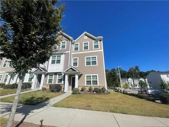 Foto del edificio - 4923 Southern Magnolia Dr