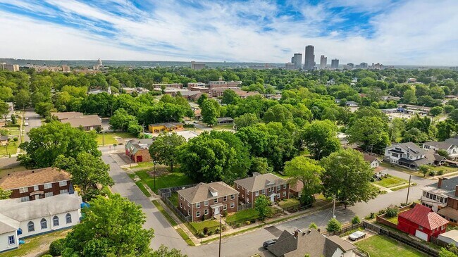 Foto del edificio - 1724 W 19th St