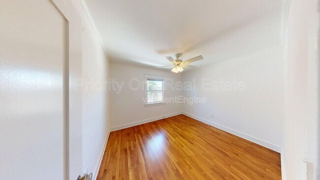 Foto del edificio - 3339 33rd St