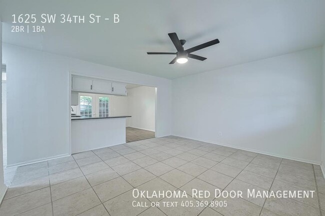 Building Photo - 1625 SW 34th St