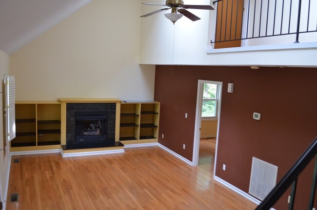 Foto del edificio - 1304 College Heights Rd