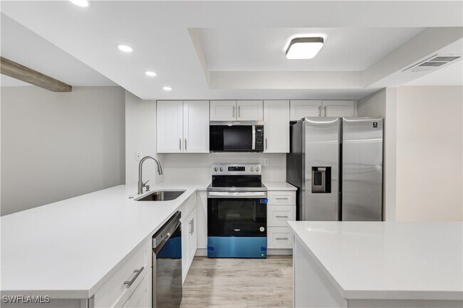 Foto del edificio - 15171 Cedarwood Ln