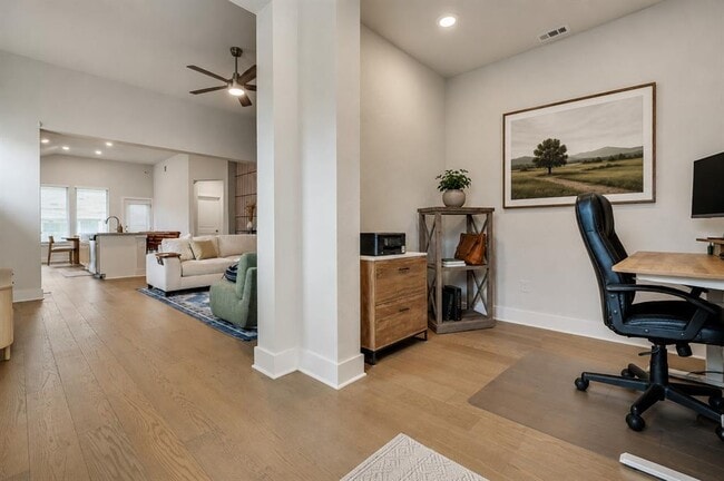 Building Photo - 8608 McKamy Dr