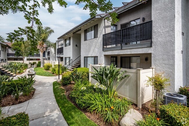 Building Photo - Harbor Cliff Apartments