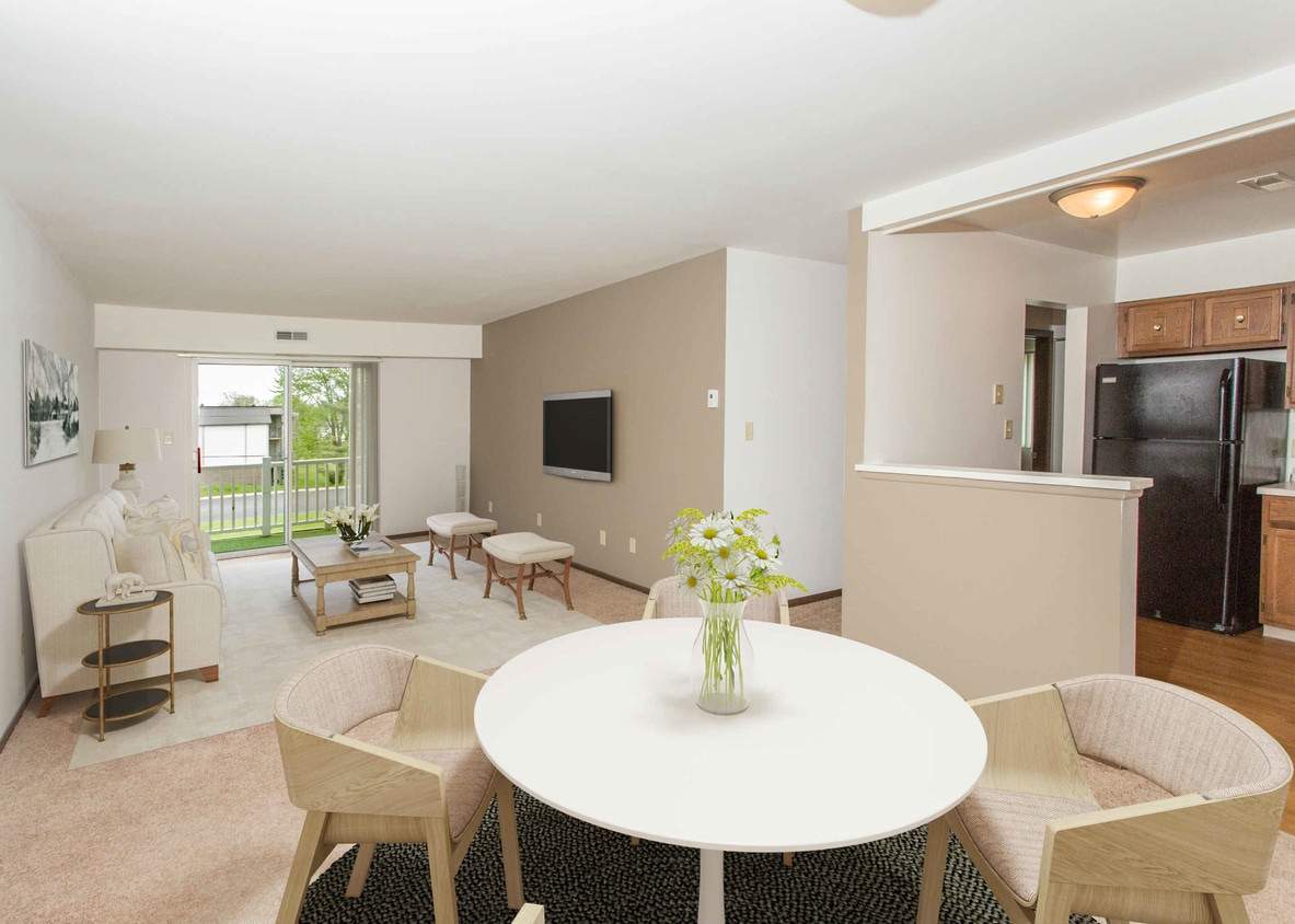 Living Area - Hampshire Park