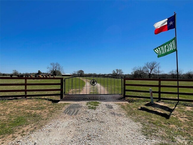Foto del edificio - 11850 Hwy 290 E