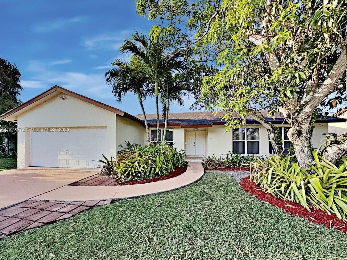 9364 SW 171st Terrace, Palmetto Bay, FL 33157 House Rental in