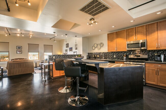 cocina - 219 Central Ave NW