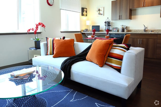 Interior Photo - z-073125-Pratt Park Apartments