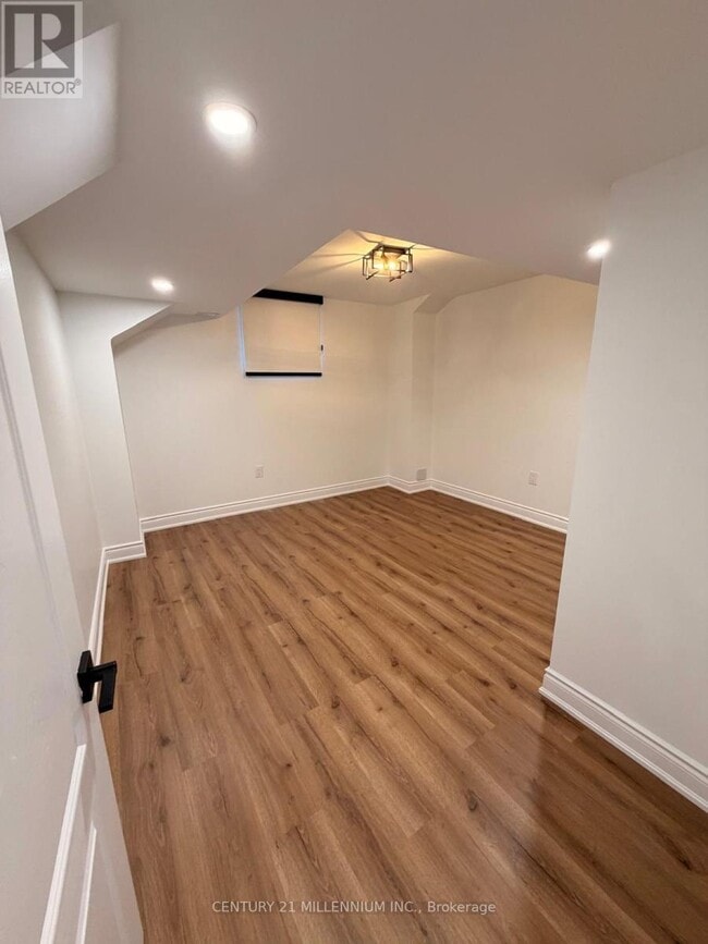 Building Photo - 2187 Alderbrook Dr