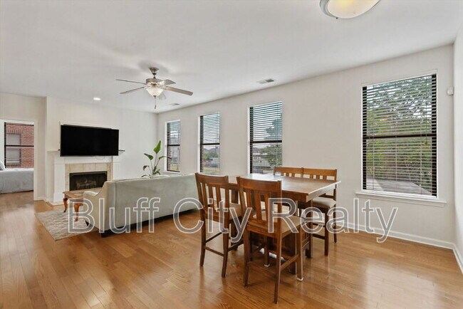 Building Photo - 730 Litty Ct