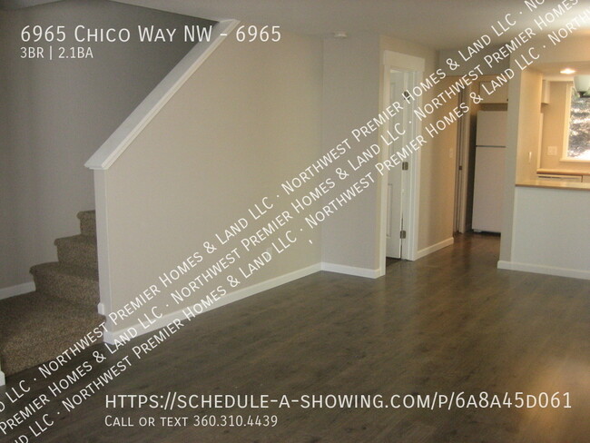 Foto del edificio - Chico Way Townhome