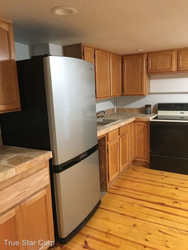 Building Photo - 55 S Lassen St