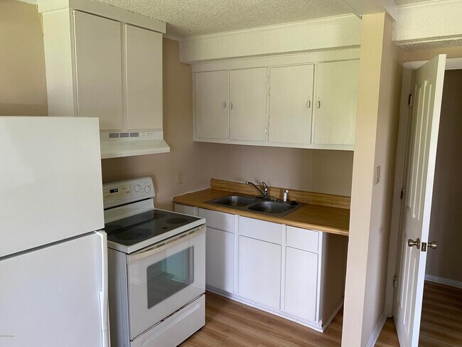 Building Photo - 3106 NC-24