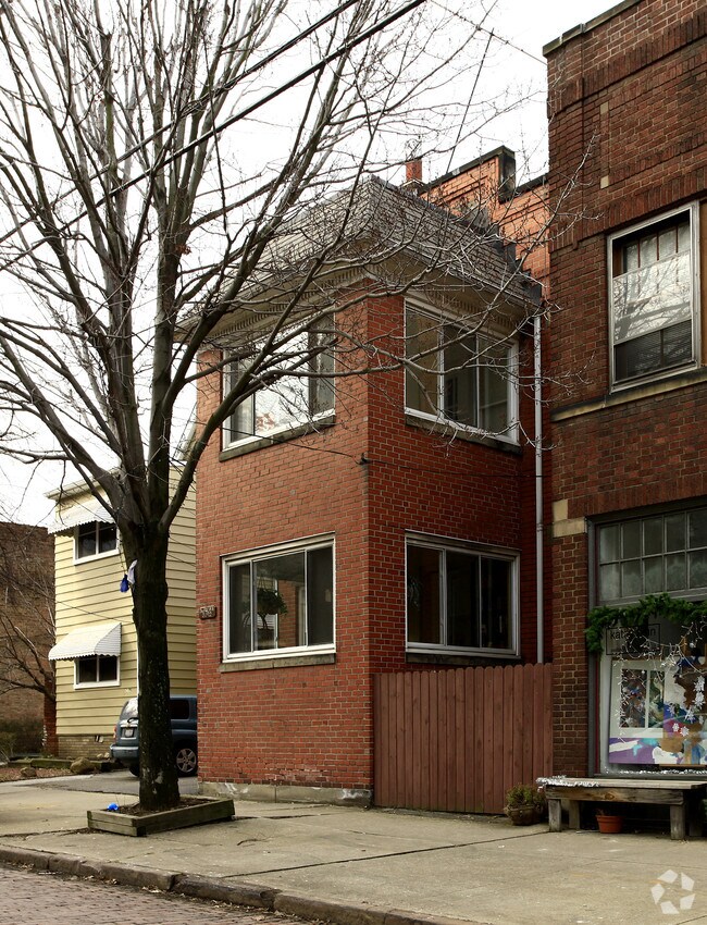 2192 Murray Hill Rd Cleveland, OH 44106 Rentals Cleveland, OH