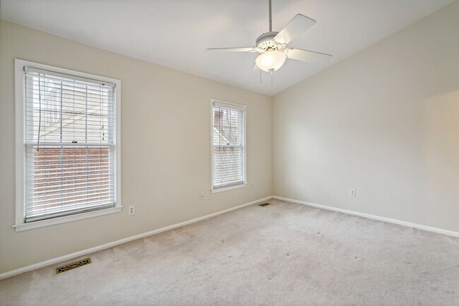 Foto del edificio - 5407 Grove Ridge Way