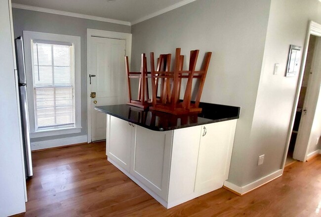 Foto del edificio - 411 N State St